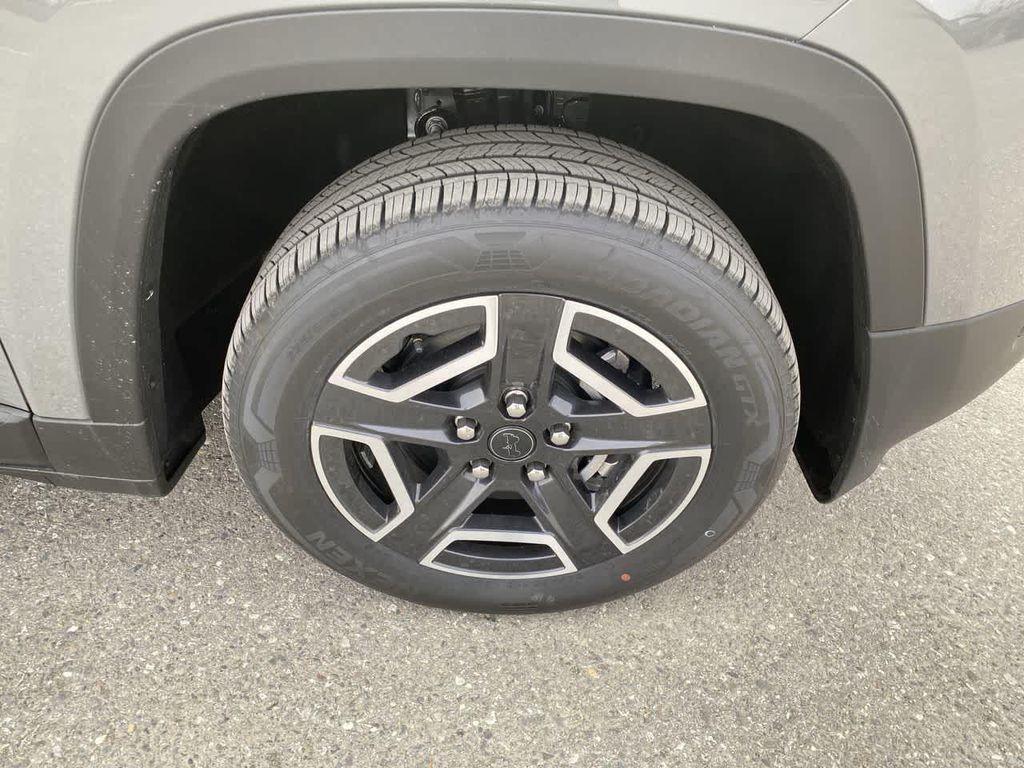 new 2026 Jeep Cherokee car, priced at $40,490