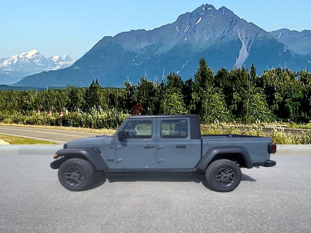 new 2026 Jeep Gladiator car, priced at $42,240