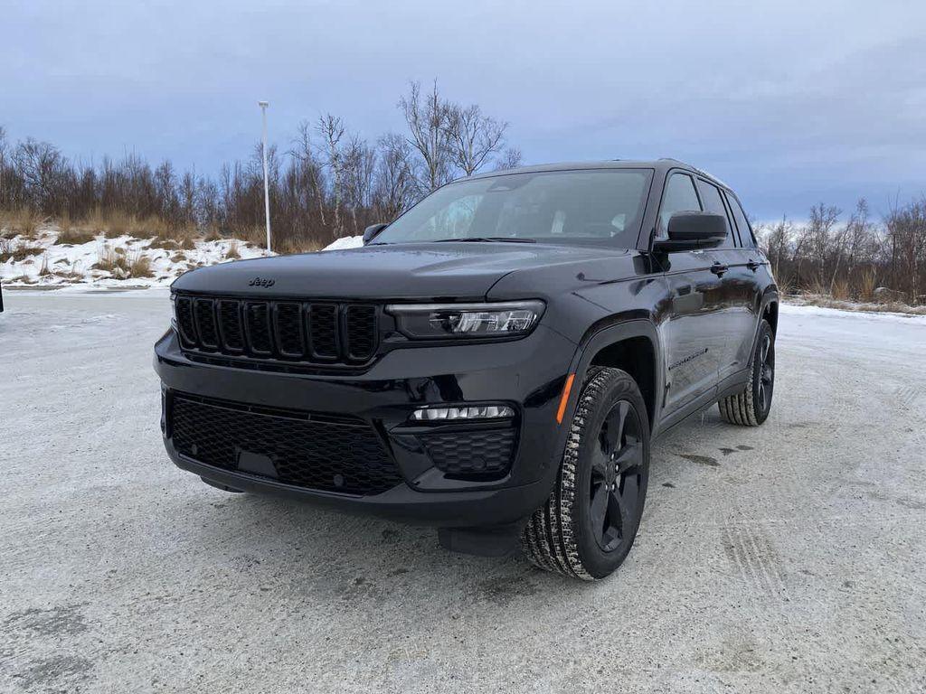 new 2025 Jeep Grand Cherokee car, priced at $52,833