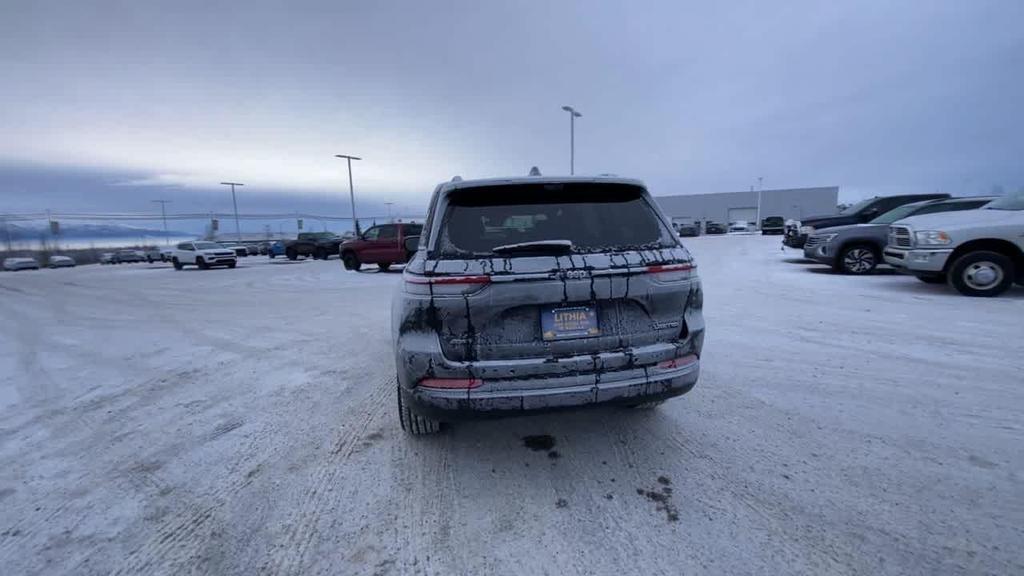 new 2025 Jeep Grand Cherokee car, priced at $52,833