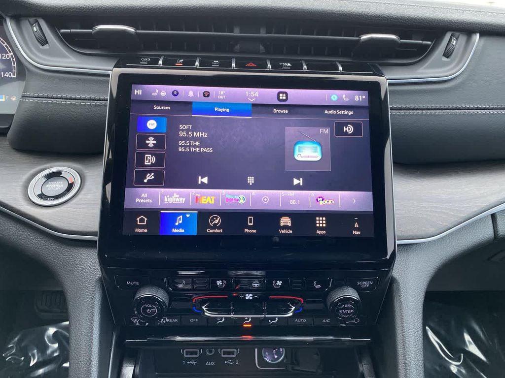 new 2025 Jeep Grand Cherokee car, priced at $52,833