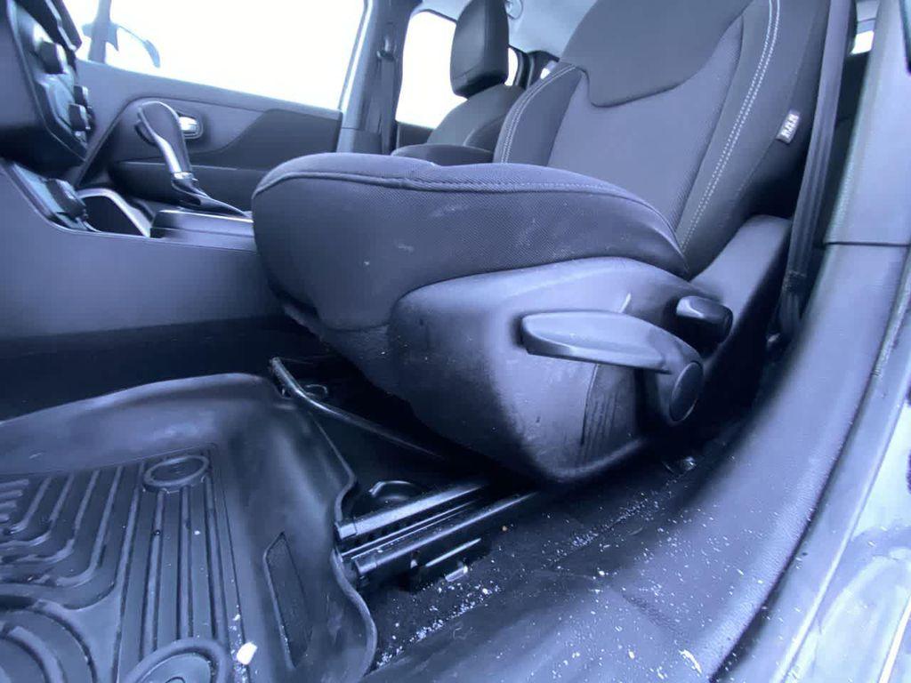 used 2021 Jeep Renegade car, priced at $15,990