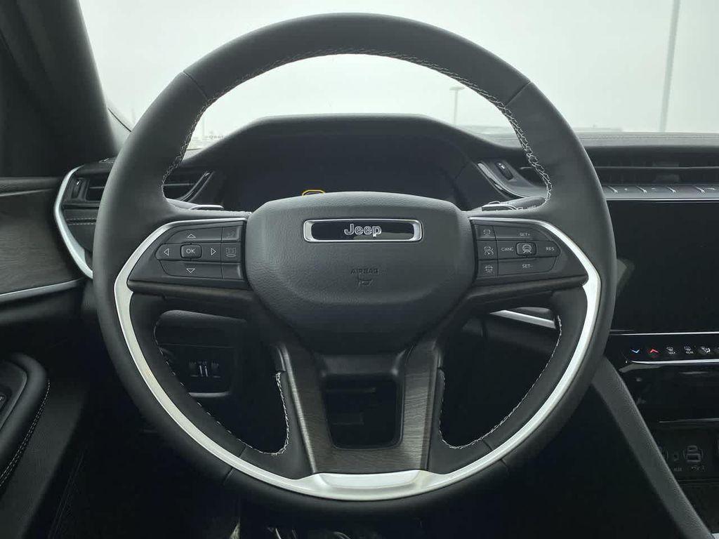 new 2026 Jeep Grand Cherokee car, priced at $46,647