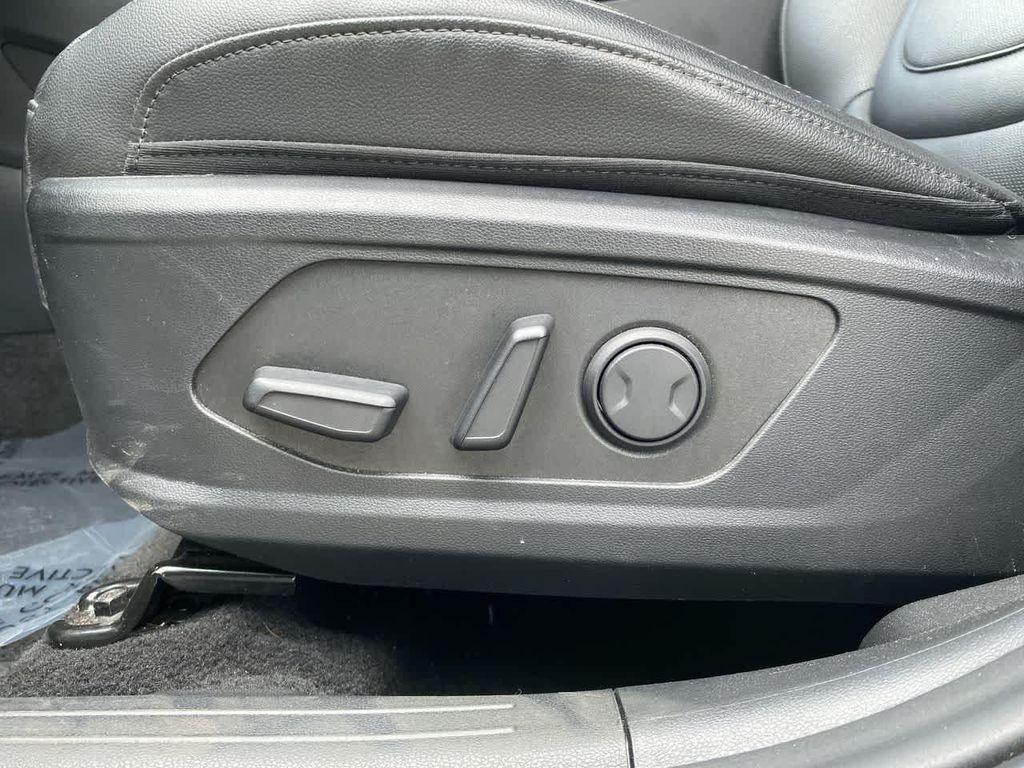 used 2025 Hyundai SANTA CRUZ car, priced at $30,990