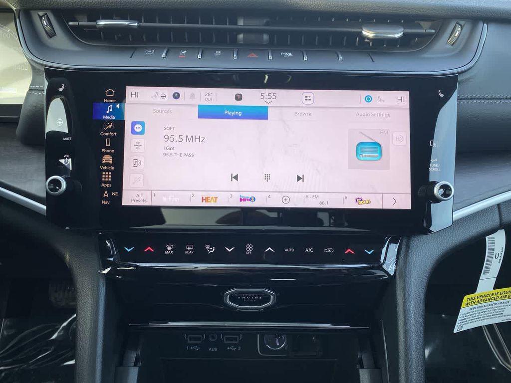 new 2026 Jeep Grand Cherokee car, priced at $48,930