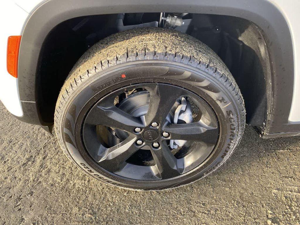 new 2026 Jeep Grand Cherokee car, priced at $48,930