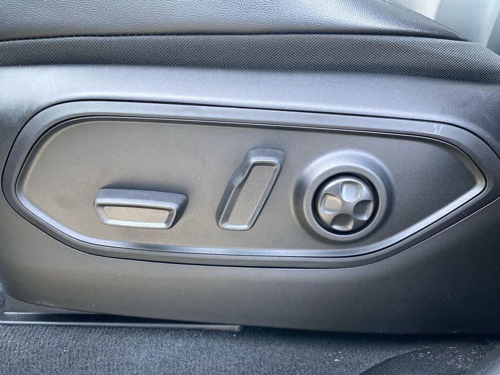 new 2026 Jeep Grand Cherokee car, priced at $48,930