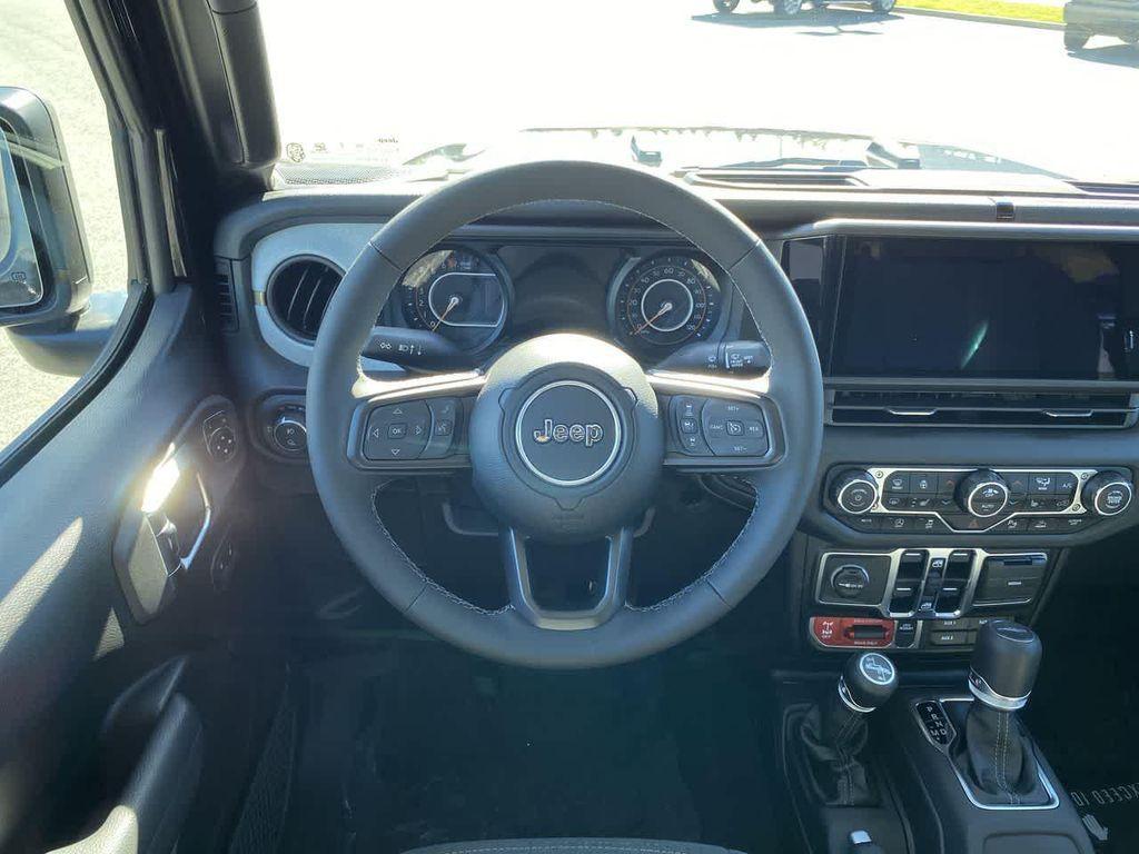 new 2025 Jeep Gladiator car, priced at $43,928