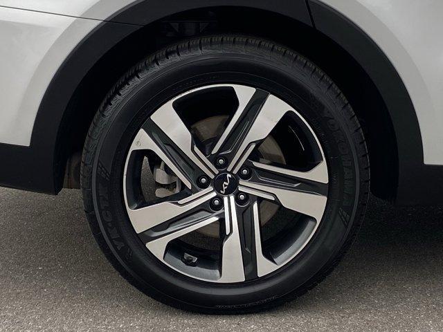 used 2023 Kia Sorento Hybrid car, priced at $26,488