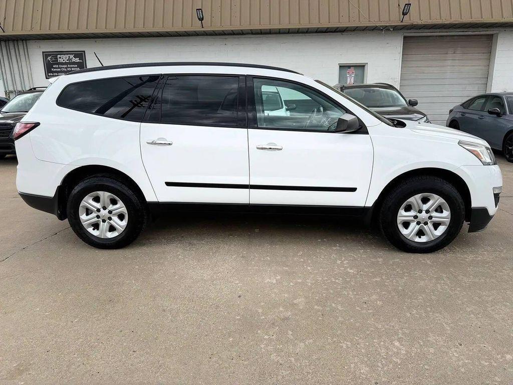 used 2016 Chevrolet Traverse car, priced at $9,495