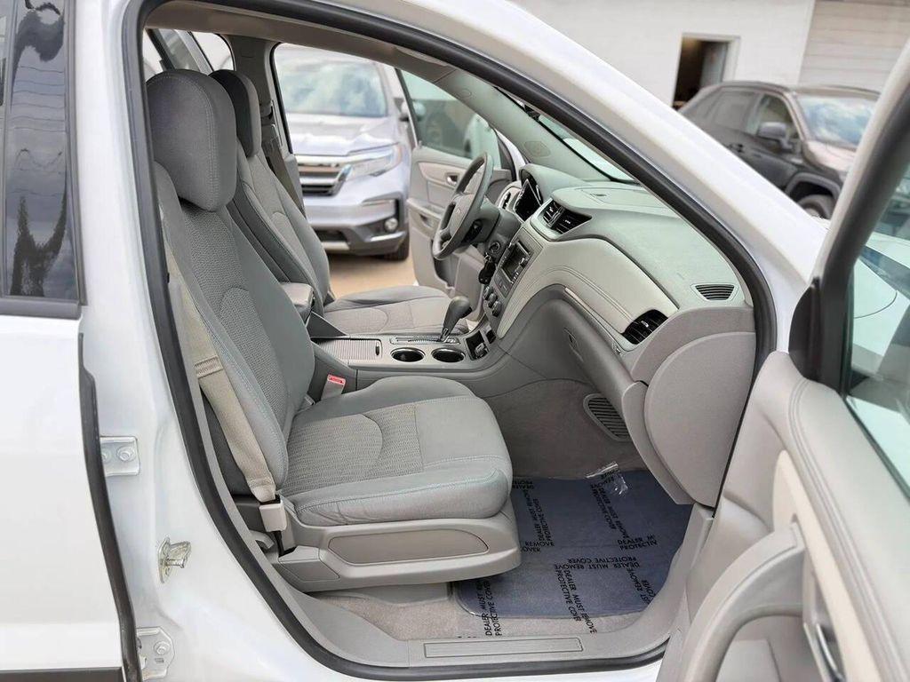 used 2016 Chevrolet Traverse car, priced at $9,495