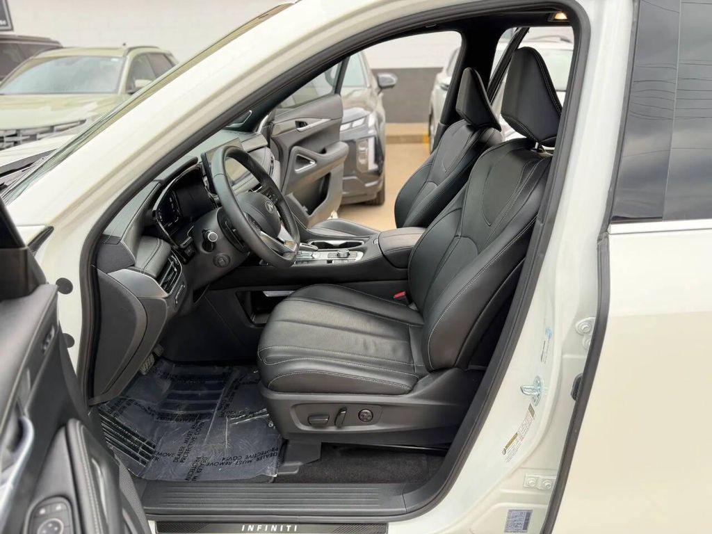 used 2025 INFINITI QX60 car, priced at $32,995