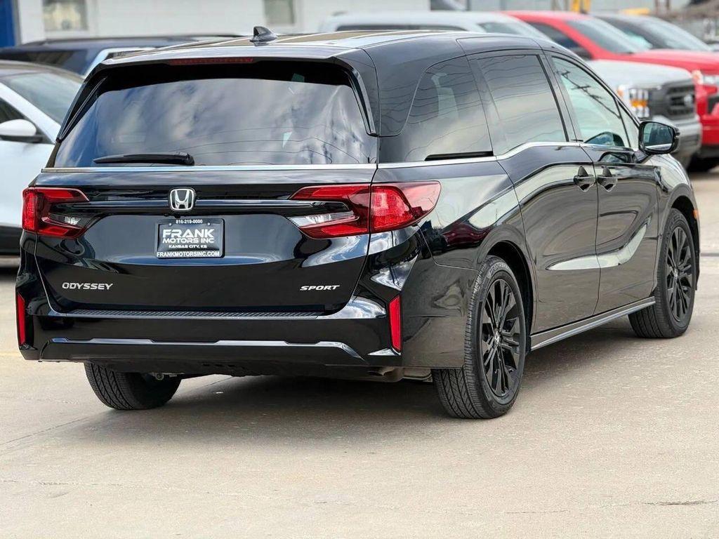 used 2025 Honda Odyssey car, priced at $31,995
