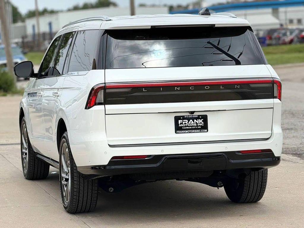 used 2025 Lincoln Navigator car, priced at $72,995