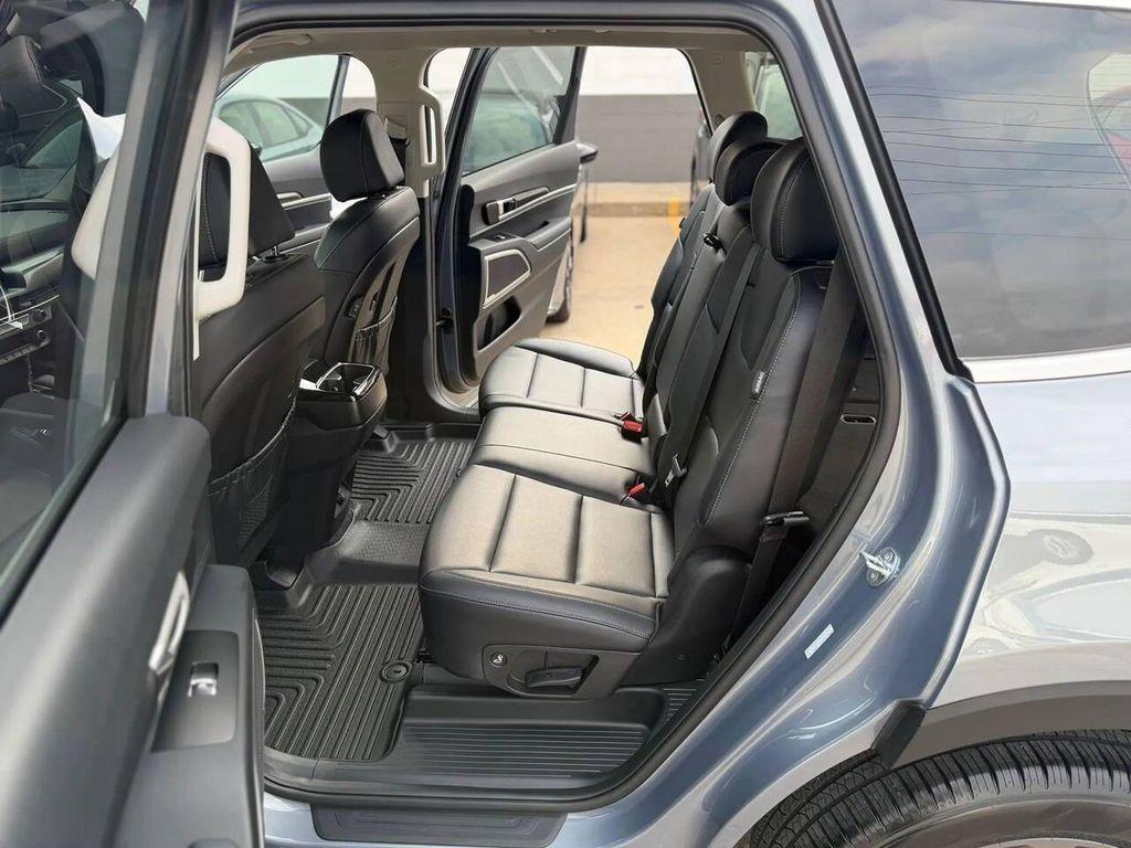 used 2025 Kia Telluride car, priced at $28,294