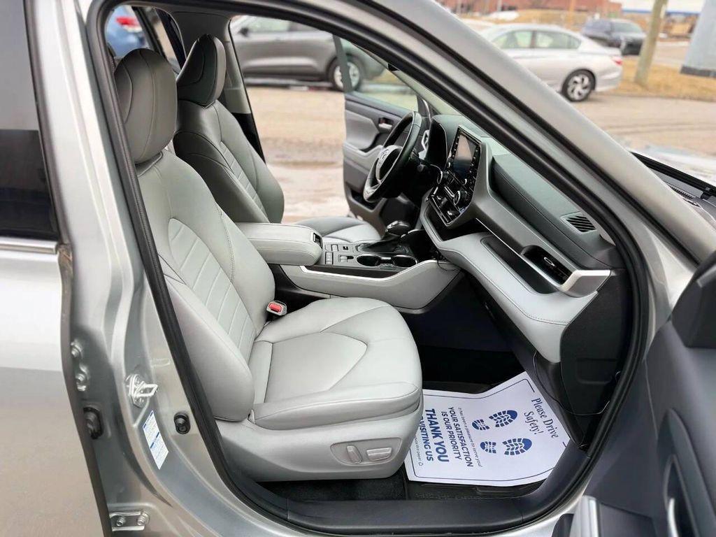 used 2022 Toyota Highlander car, priced at $36,995