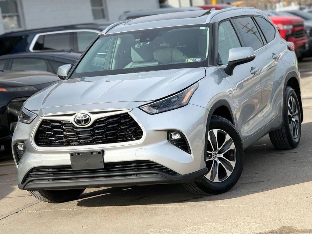 used 2022 Toyota Highlander car, priced at $36,995