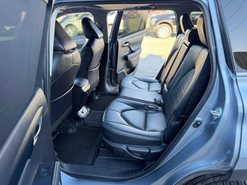 used 2022 Toyota Highlander car, priced at $31,995