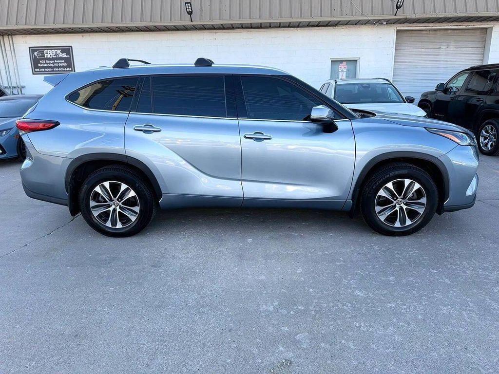 used 2022 Toyota Highlander car, priced at $29,995