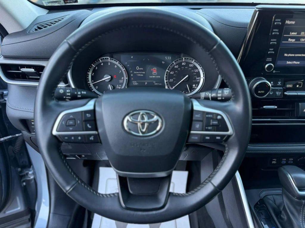 used 2022 Toyota Highlander car, priced at $31,995