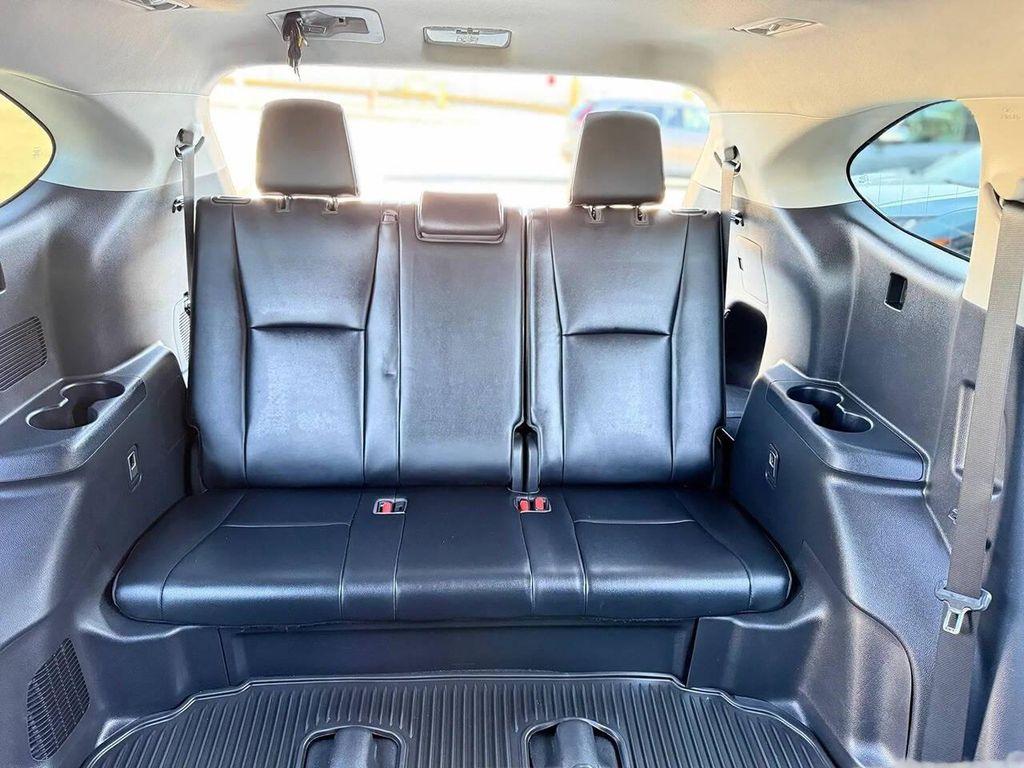 used 2022 Toyota Highlander car, priced at $29,995