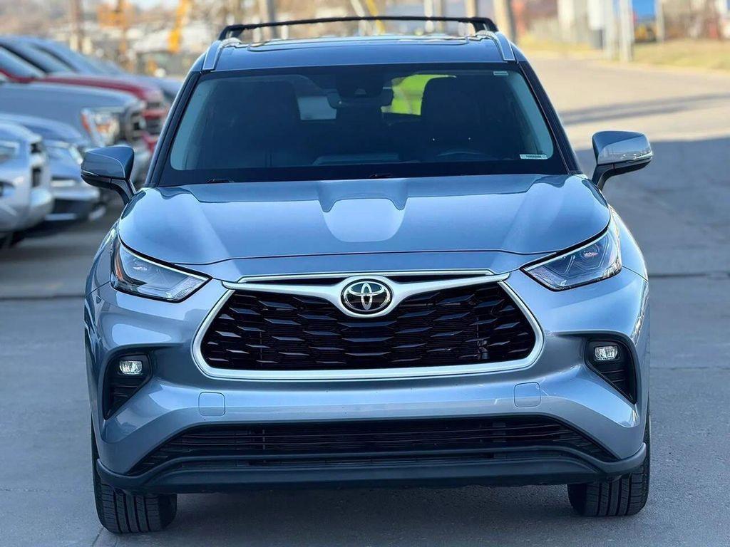 used 2022 Toyota Highlander car, priced at $29,995