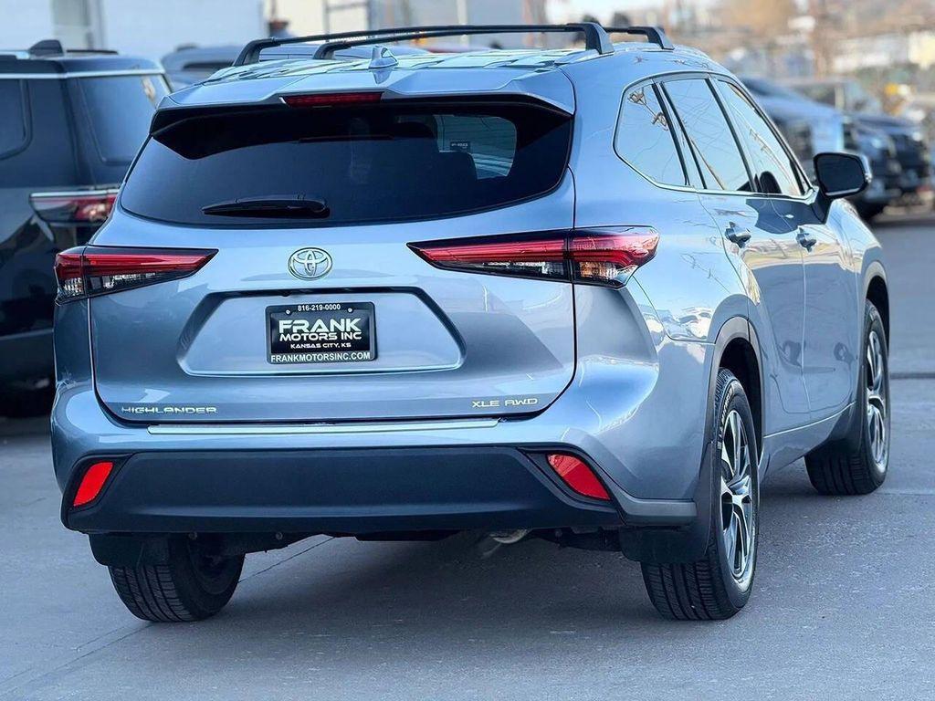used 2022 Toyota Highlander car, priced at $29,995