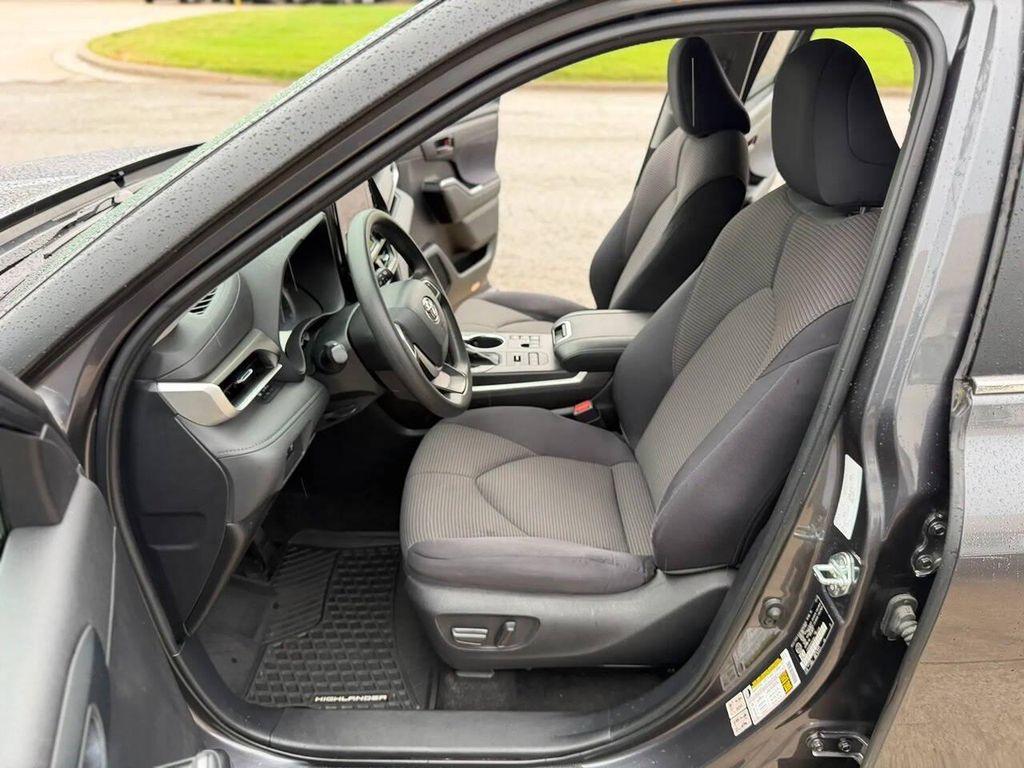 used 2023 Toyota Highlander car, priced at $27,294