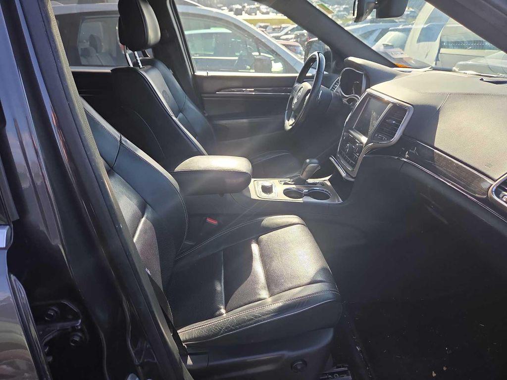 used 2017 Jeep Grand Cherokee car