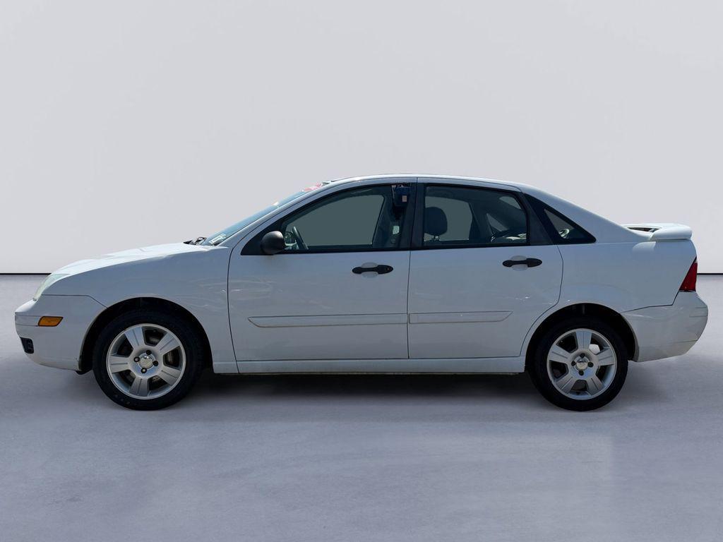 used 2007 Ford Focus car, priced at $1,913