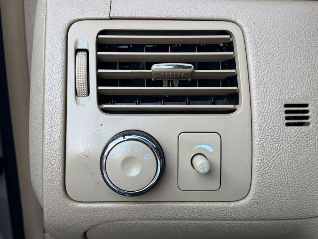 used 2007 Buick Lucerne car, priced at $5,999