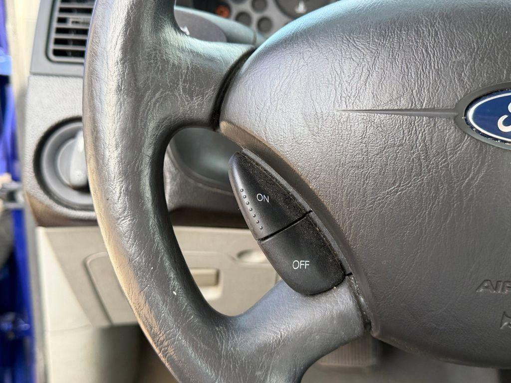 used 2006 Ford Focus car, priced at $2,999