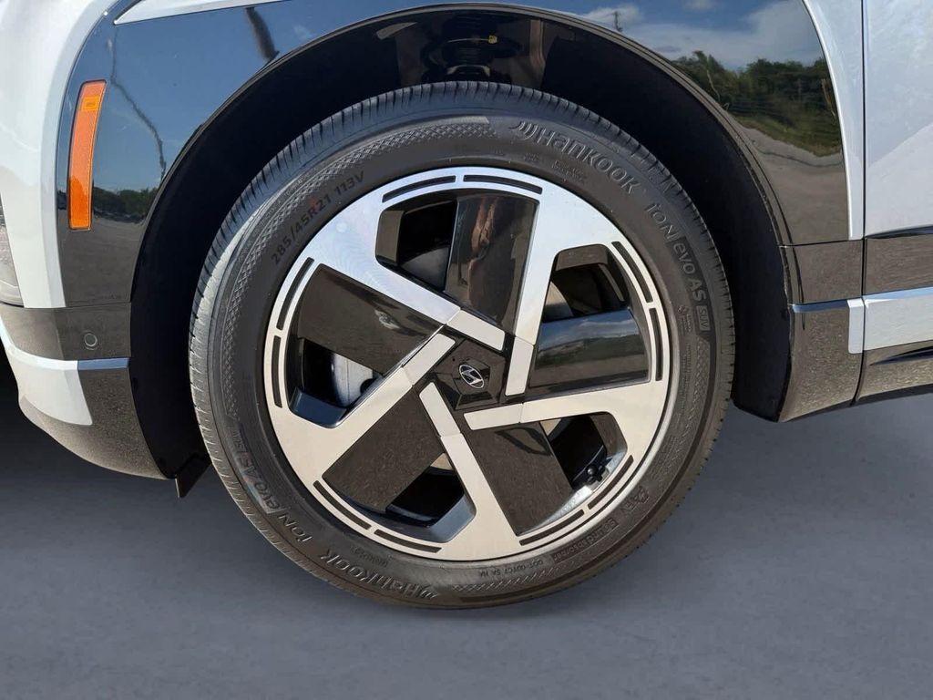 new 2026 Hyundai IONIQ 9 car, priced at $73,927