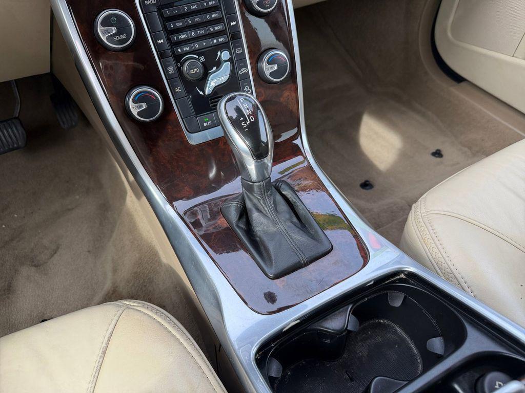 used 2014 Volvo XC70 car, priced at $3,986