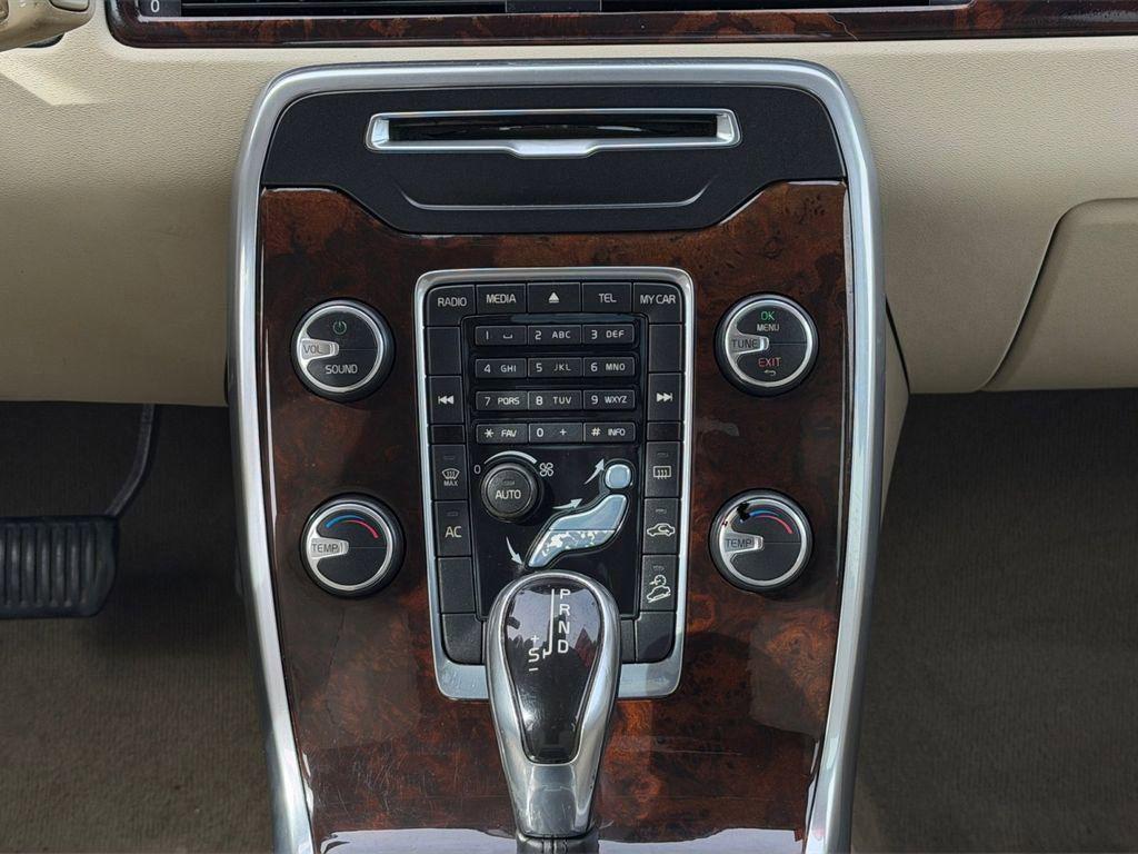 used 2014 Volvo XC70 car, priced at $3,600