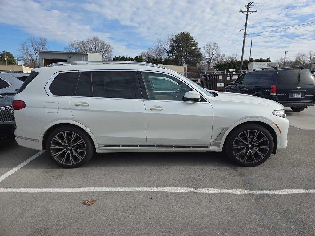 used 2022 BMW X7 car