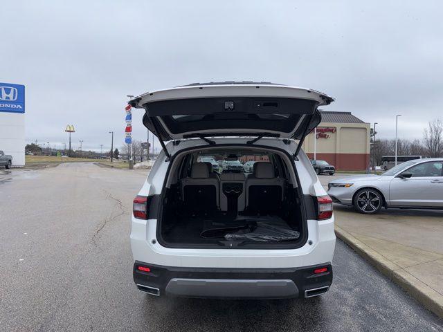 new 2026 Honda Pilot car, priced at $51,255