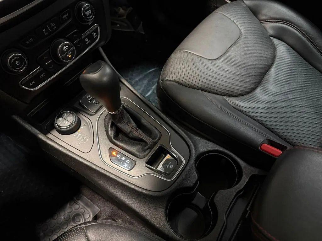 used 2019 Jeep Cherokee car, priced at $19,995