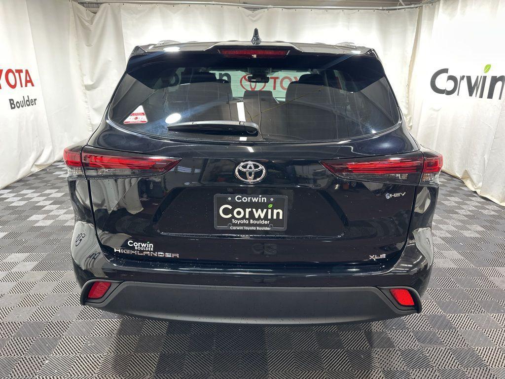 new 2026 Toyota Highlander Hybrid car, priced at $48,938