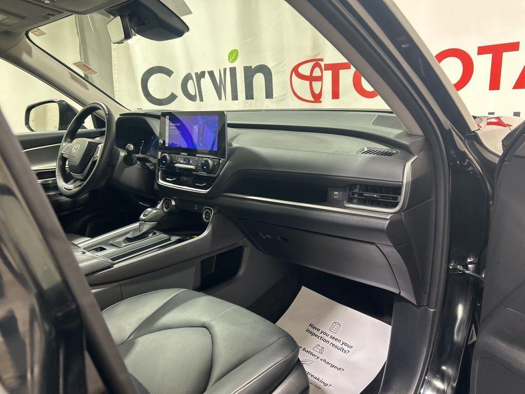 used 2025 Toyota Grand Highlander car, priced at $41,000