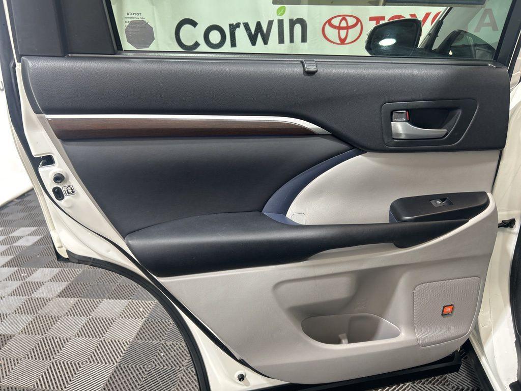 used 2016 Toyota Highlander car, priced at $16,500