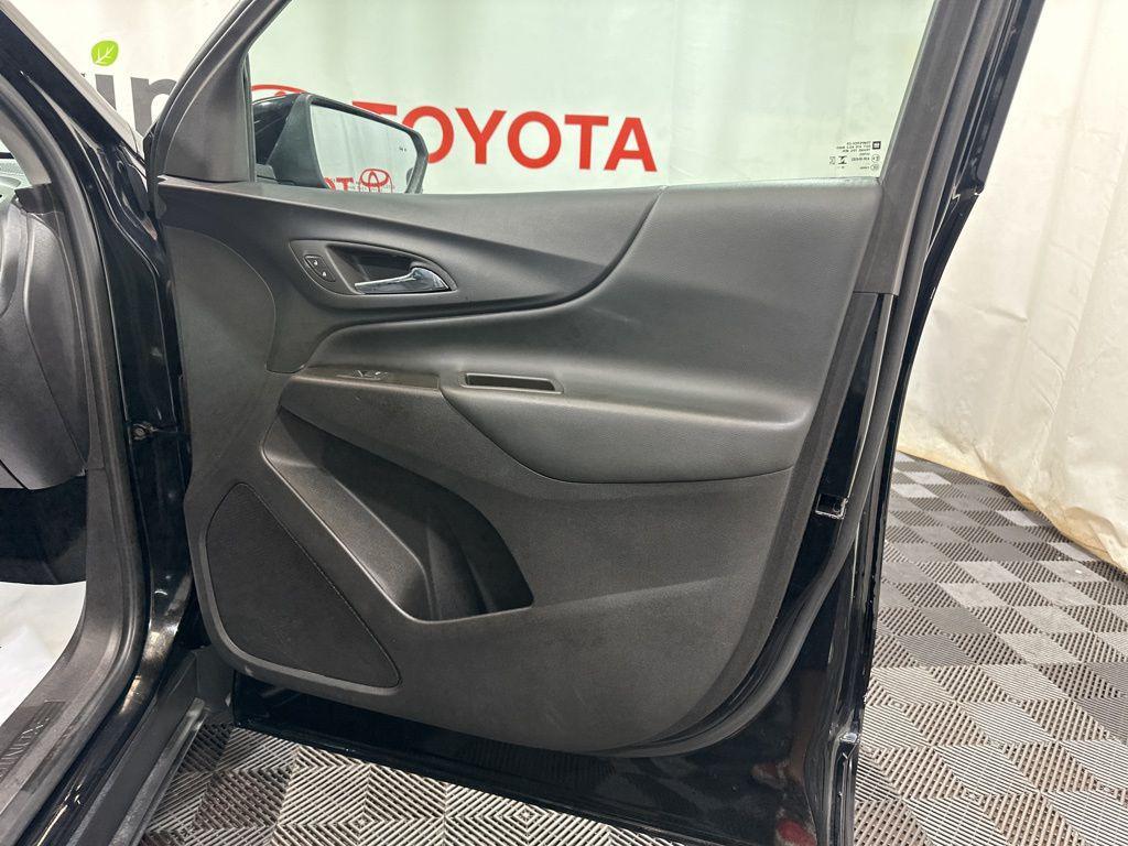 used 2024 Chevrolet Equinox car, priced at $17,800