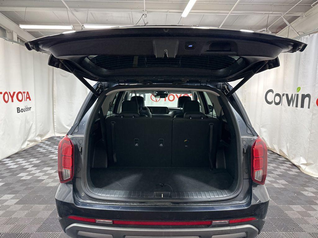 used 2024 Hyundai Palisade car, priced at $31,000