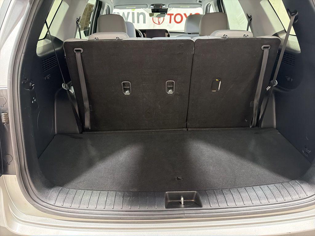 used 2024 Hyundai Palisade car, priced at $31,000