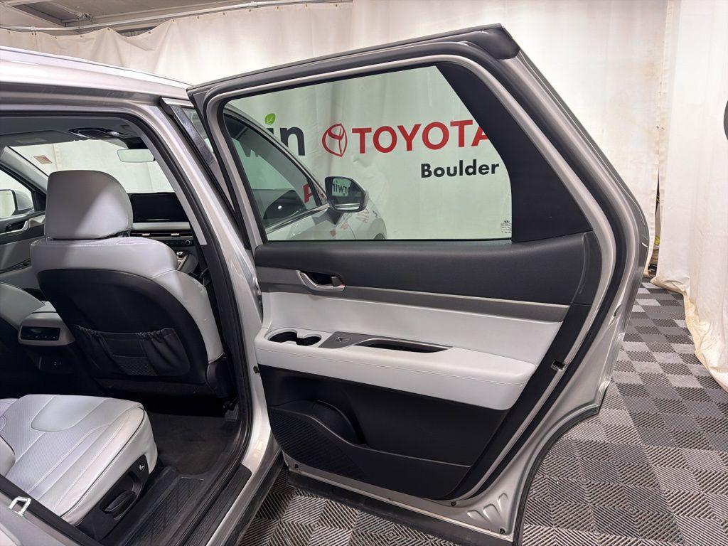 used 2024 Hyundai Palisade car, priced at $31,000