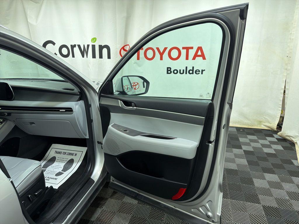 used 2024 Hyundai Palisade car, priced at $31,000