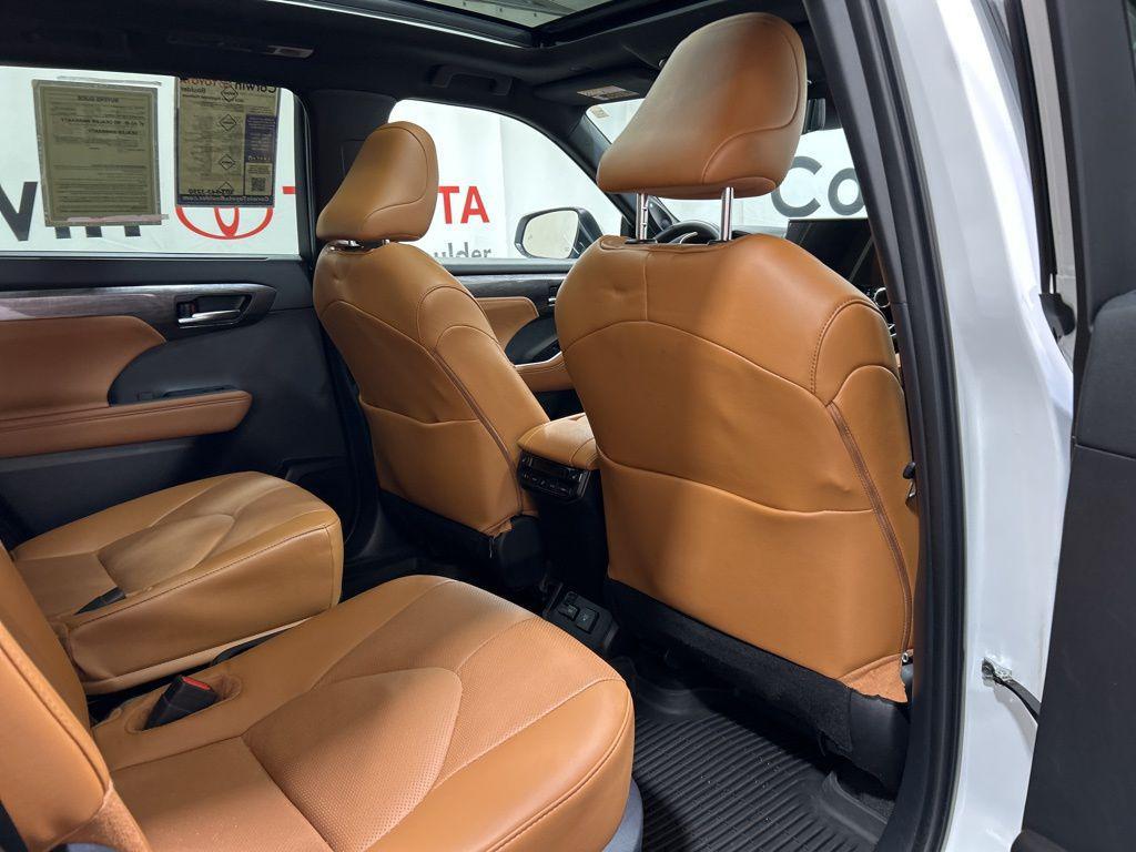 used 2024 Toyota Highlander car, priced at $46,288