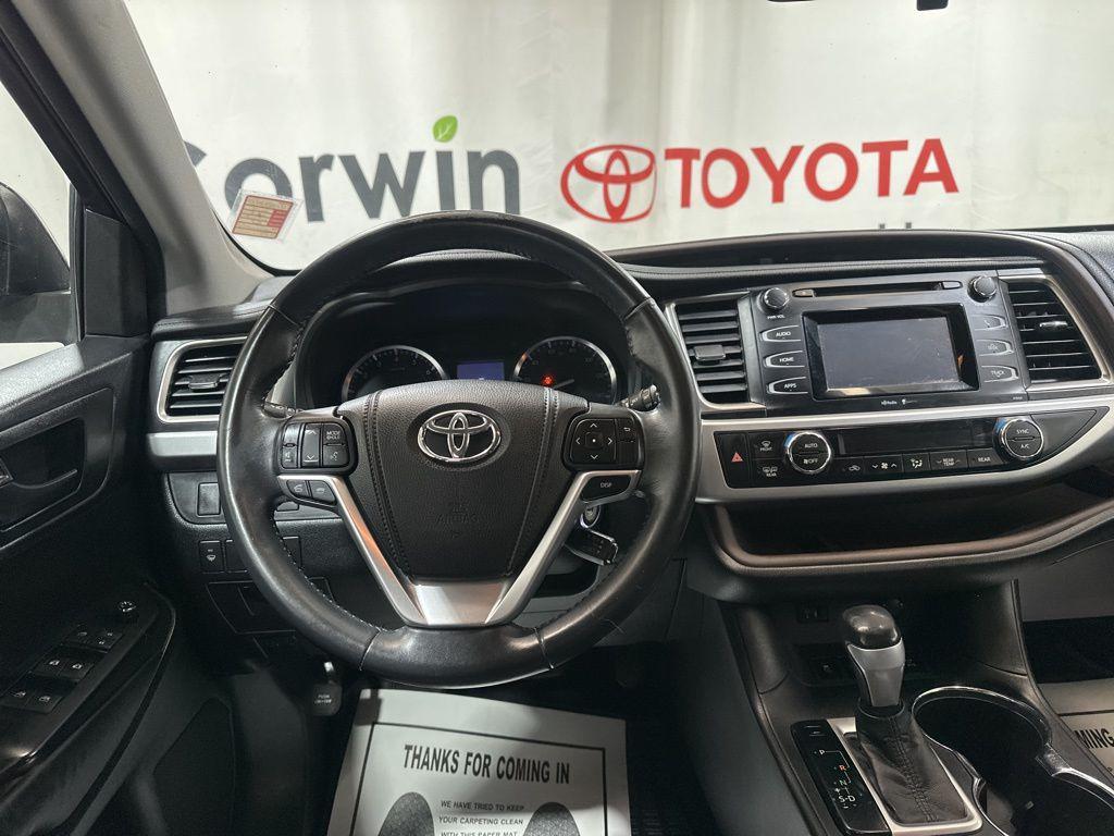 used 2015 Toyota Highlander car, priced at $14,150