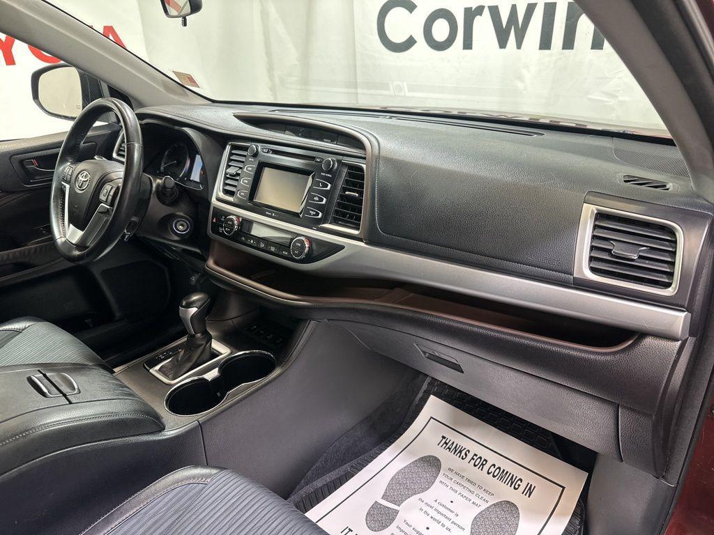 used 2015 Toyota Highlander car, priced at $14,150