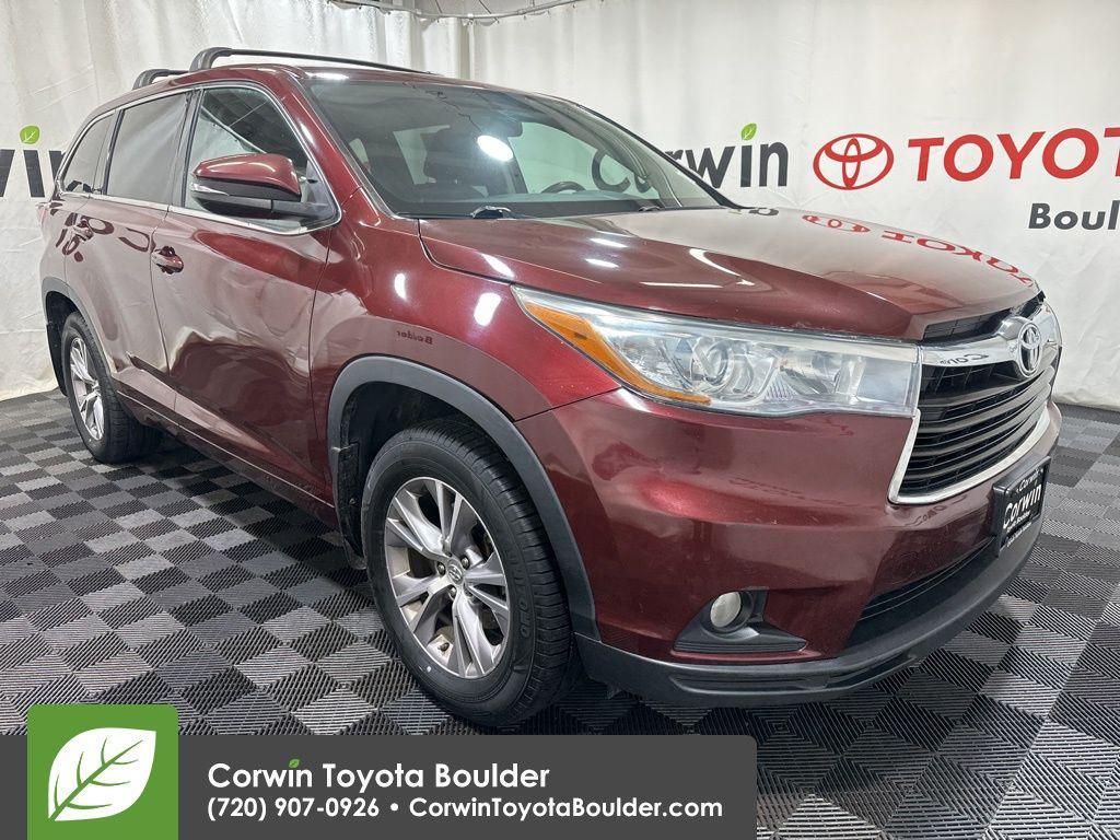 used 2015 Toyota Highlander car, priced at $14,000